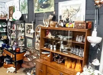 california/redding/shop/the-vintage-market