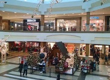 canada/winnipeg/shop/cf-polo-park