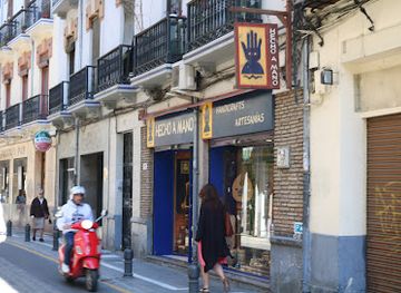 spain/granada/realejo-san-matias/shop/hecho-a-mano-handicrafts-artesanias