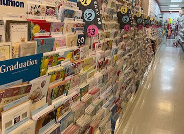 canada/southwestern-ontario/shop/unusual-finds-discount-store