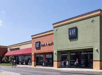 Johnson Creek Premium Outlets