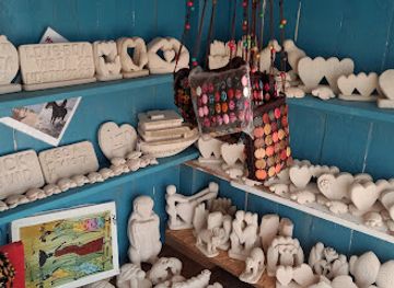 cabo-verde/praia-de-santa-monica/shop/pipas-djy