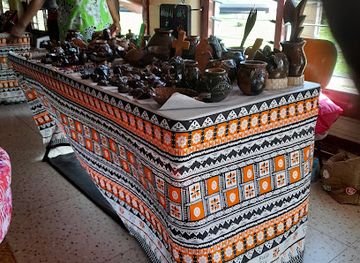 fiji/vanua-levu/shop/lawai-pottery-village