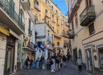 italy/amalfi/shop/ida-abbigliamento