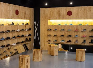czechia/ostrava/shop/vivobarefoot-shop-ostrava