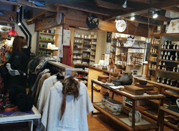 argentina/san-martin-de-los-andes/shop/la-oveja-negra-artesanias-tejidos