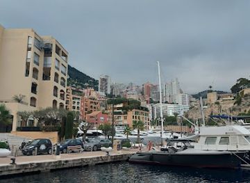 monaco/monaco-grand-prix-circuit/shop/decathlon-monaco
