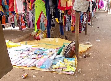 cameroon/bouba-njida-national-park/shop/petit-marche-de-mbe