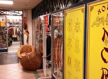 hungary/budapest/gellert-hill/shop/norbu-shop