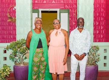 saint-kitts-and-nevis/old-road-town/shop/sugar-apple