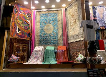 india/kashmir-great-lakes/shop/hazara-arts-srinagar