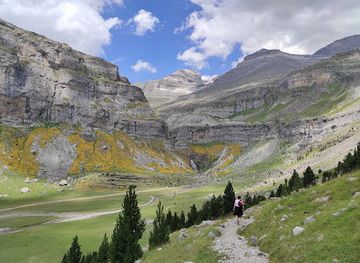 spain/ordesa-y-monte-perdido-national-park/shop/senda-de-los-cazadores