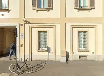 italy/milan/navigli/shop/noshop-outlet-di-abbigliamento