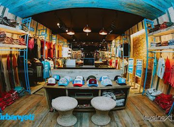 nepal/gandaki-province/shop/urbanyeti-clothing