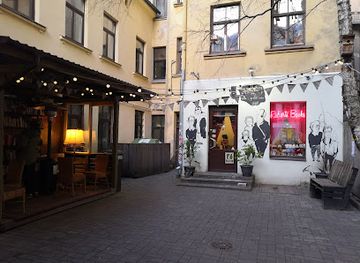 latvia/gauja-river/shop/robert-s-books