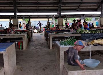 papua-new-guinea/wewak/shop/laura-martin-market