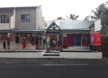 mauritius/trou-aux-biches/shop/hi-waves-shop