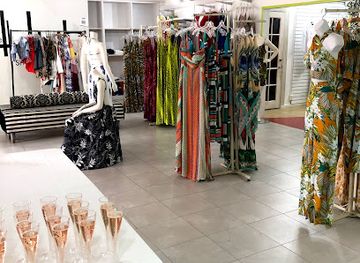 barbados/saint-james/shop/the-hub-shopping-by-the-bay