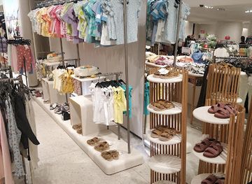 greece/heraklion/lions-square/shop/zara