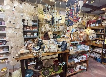 hungary/kunsag/shop/kincs-tar-ajandekbolt-es-semiramis-babkavezo