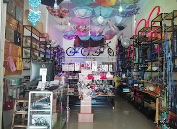 cambodia/kep/shop/little-monkey