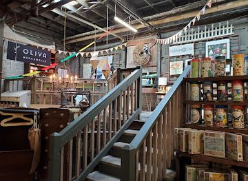 missouri/st-louis/shop/the-hill-antique-market