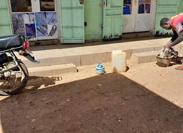 cameroon/ngaoundere/shop/mosque-mbideng-3-boutiques