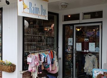 massachusetts/martha-s-vineyard/shop/rainy-day