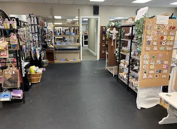 louisiana/river-parishes/shop/the-ferry-landing-two-vintage-and-makers-market