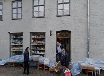 norway/fredrikstad/gamlebyen/shop/fredrikstad-antique-shop