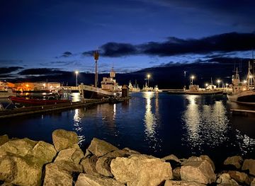 iceland/húsavík/shop/husavik-harbor
