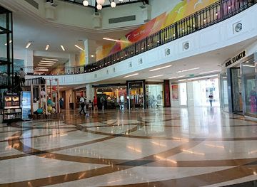 malaysia/penang-island/shop/straits-quay-retail-marina