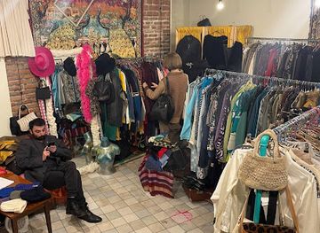 georgia/khevi/shop/vintylator-vintage-shop
