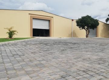 zambia/kalambo-falls-area/shop/ola-zambia