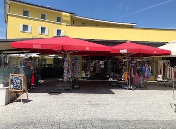 liechtenstein/alp-pradamee-trail/shop/central-plaza