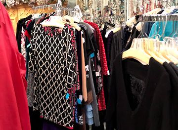 arizona/havasu-falls/shop/chic-again