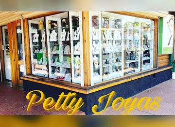 argentina/iguazu-national-park/shop/petty-joyas