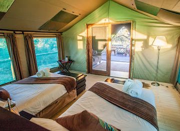 botswana/moremi-game-reserve/shop/pom-pom-camp