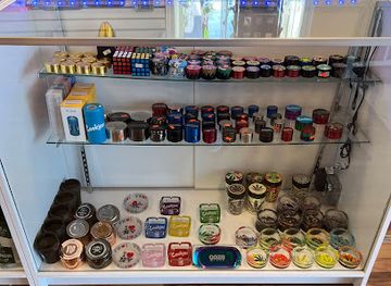 connecticut/meriden/shop/green-on-the-green