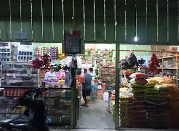 indonesia/raja-ampat/shop/toko-dua-saudara