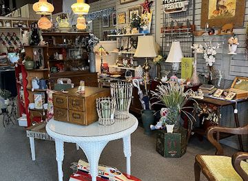 iowa/corn-belt/shop/back-road-finds