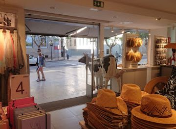 spain/alicante/casco-antiguo/shop/ale-hop