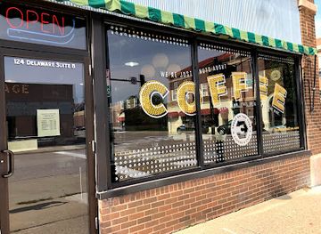 iowa/mason-city/shop/three-on-the-tree-coffee-cafe