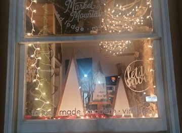 montana/beartooth-highway/shop/market-in-the-mountains