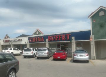 wisconsin/la-crosse/shop/village-shopping-center