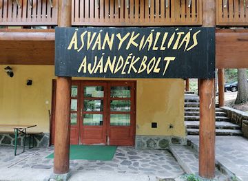 hungary/zemplen-mountains/shop/szuvenir-kristaly-es-ajandekbolt