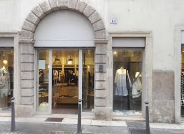 italy/verona/shop/novella