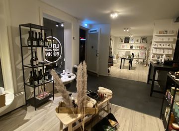 iceland/hafnarfjordur/shop/litla-honnunar-buoin