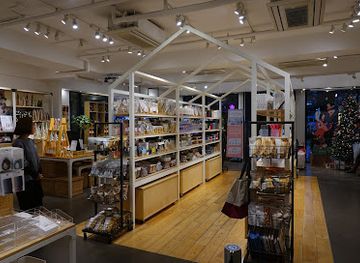 south-korea/hoseo-region/shop/jo-loves-garosu-gil-pop-up-store