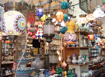 turkiye/istanbul/beyoglu/shop/tuncer-gift-shop-mosaic-lamps-turkish-lamps